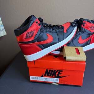 Nike Air Jordan 1 Retro High OG Satin Bred W